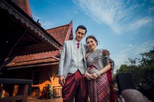 ชุดไทยเจ้าสาว ชุดไทยจักรพรรดิ์ เช่าที่แบมบี้ เวดดิ้ง ห้วยขวาง